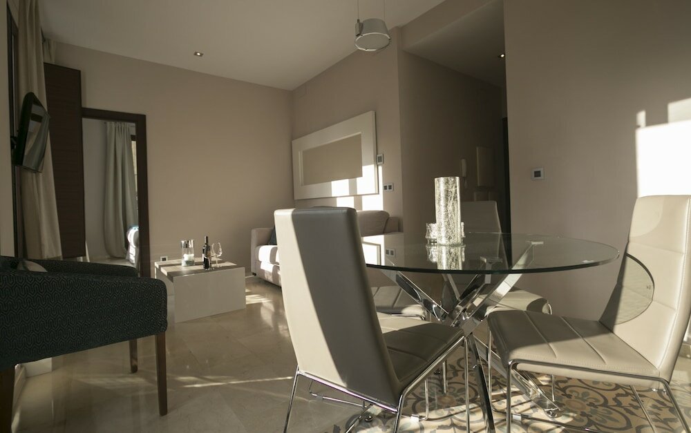 Фото Siloe Plaza