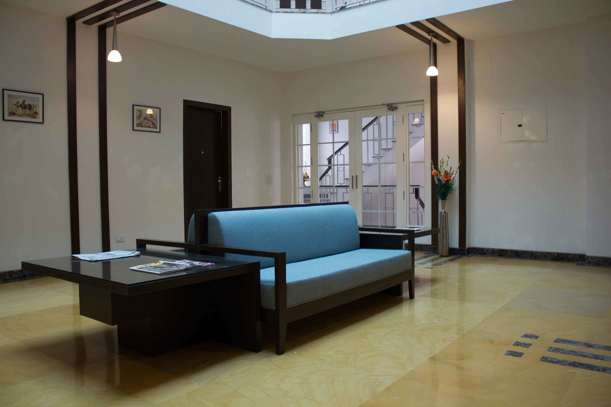 Фото Stately Suites MG Road