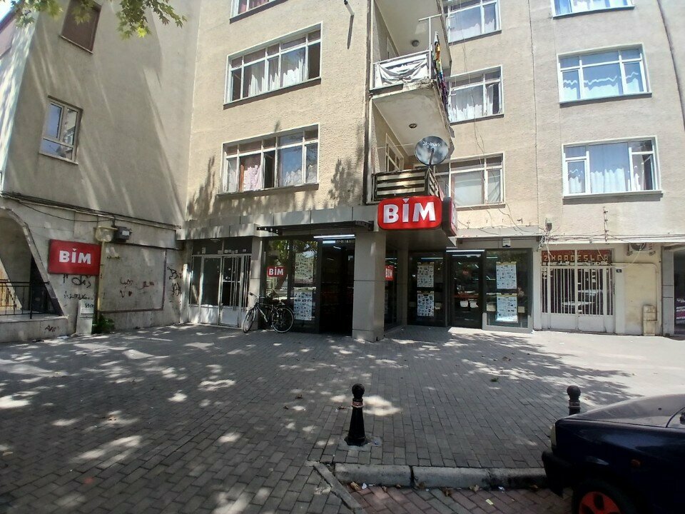 Shopping mall Bim, Konya, photo