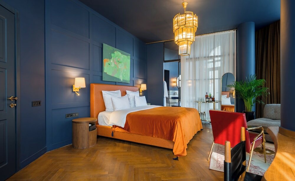 Фото Zorba & Bond hotel on the 8th