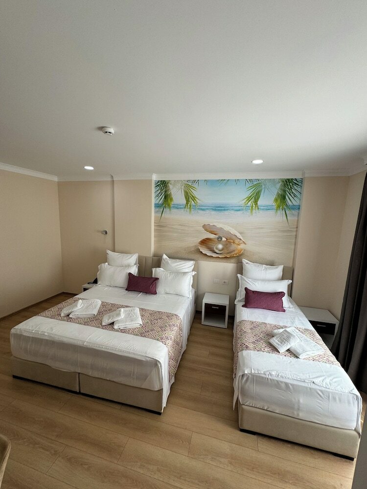 Фото Hotel Britania