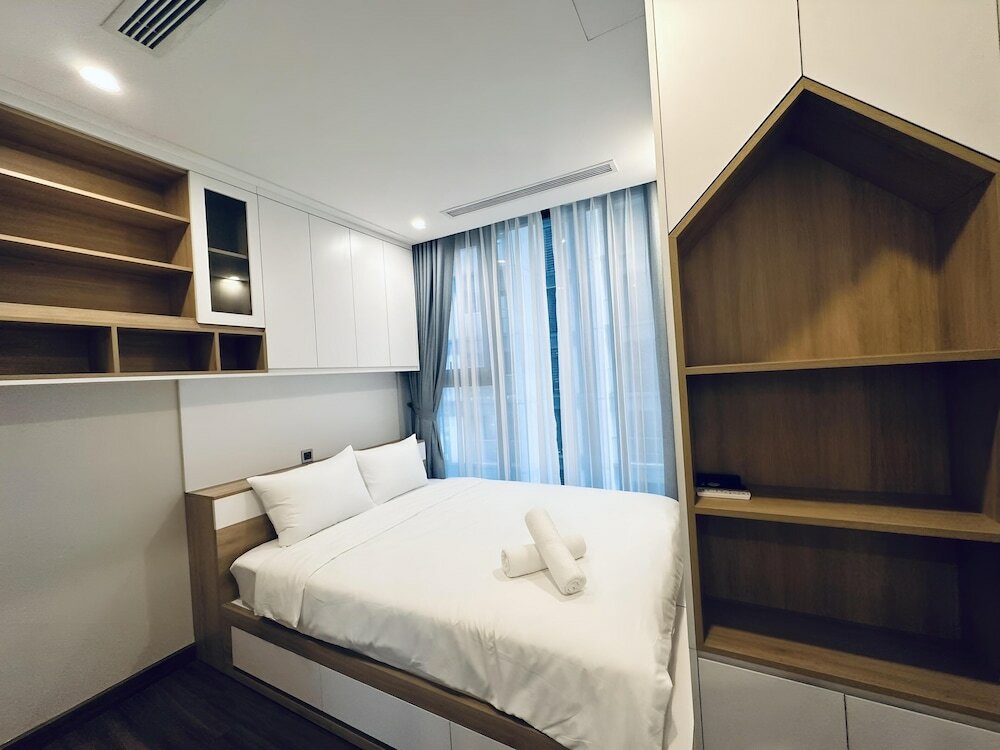 Фото Vinhomes Metropolis Ha Noi-Gem Apartment