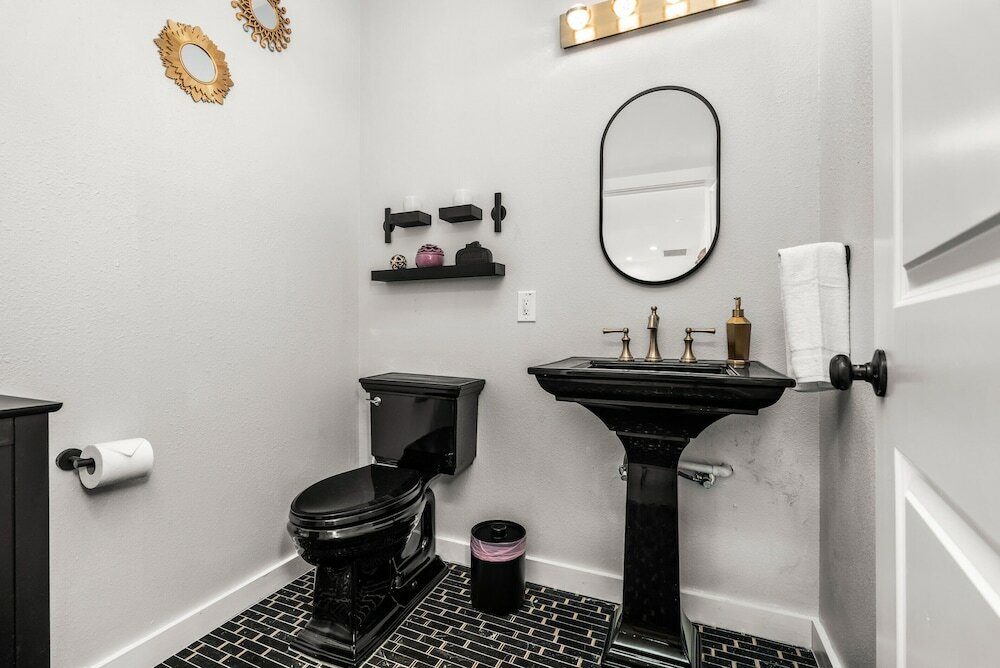 Фото Bold Bright 4br/3.5full Baths Near Riverwalk Dtown