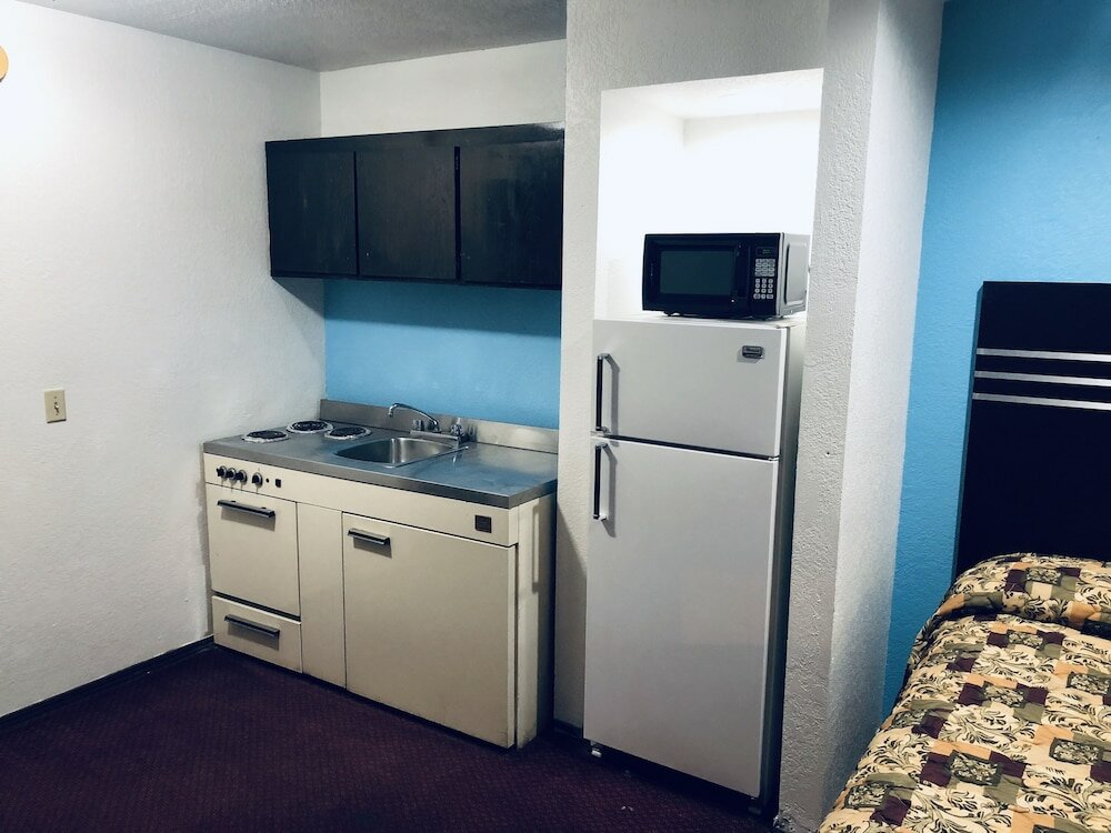 Фото Meridian Inn Oklahoma City Airport