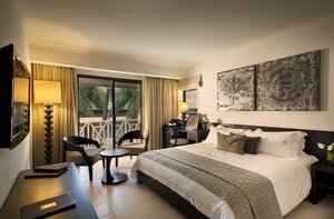 Гостиница Labadi Beach Hotel