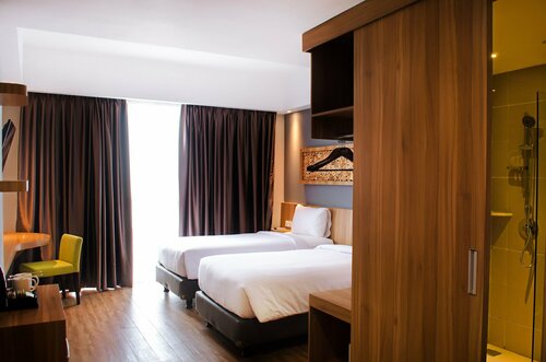 Гостиница Ayola First Point Hotel Pekanbaru