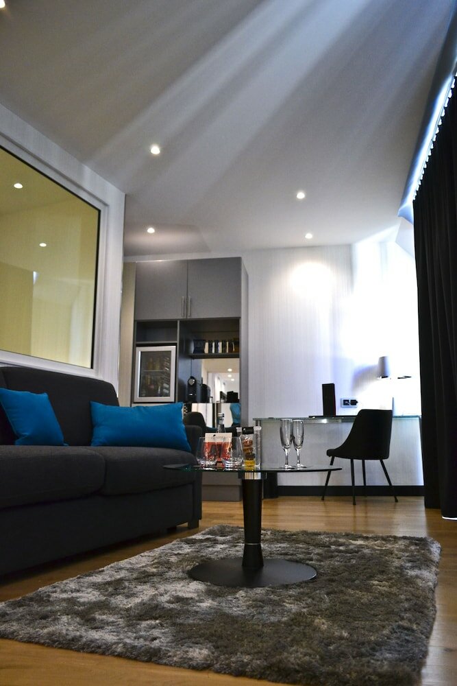 Фото Hôtel L'Empire Paris