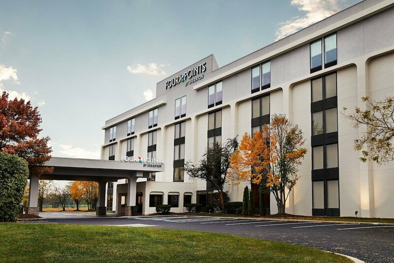 Гостиница Four Points by Sheraton Chicago Westchester/Oak Brook в Уэстчестере