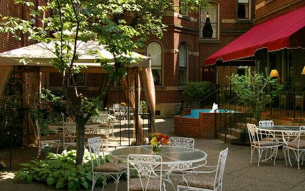 Фото The Priory Hotel