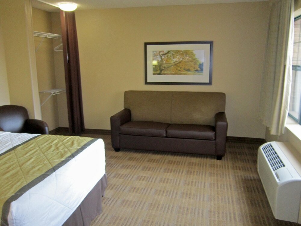 Фото Extended Stay America Suites Milwaukee Waukesha
