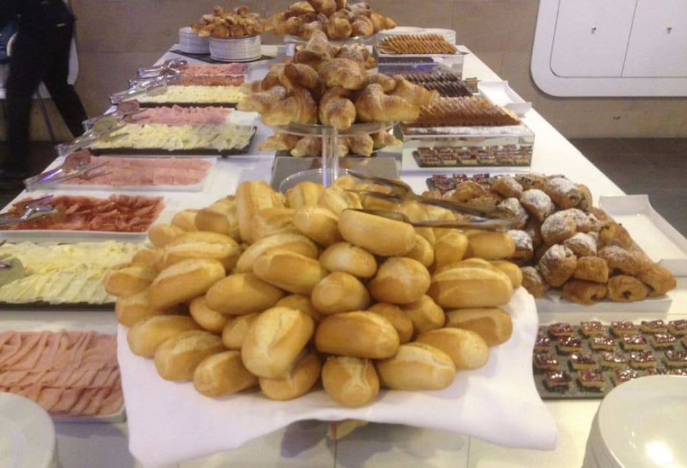 Фото A Point Arezzo Park Hotel