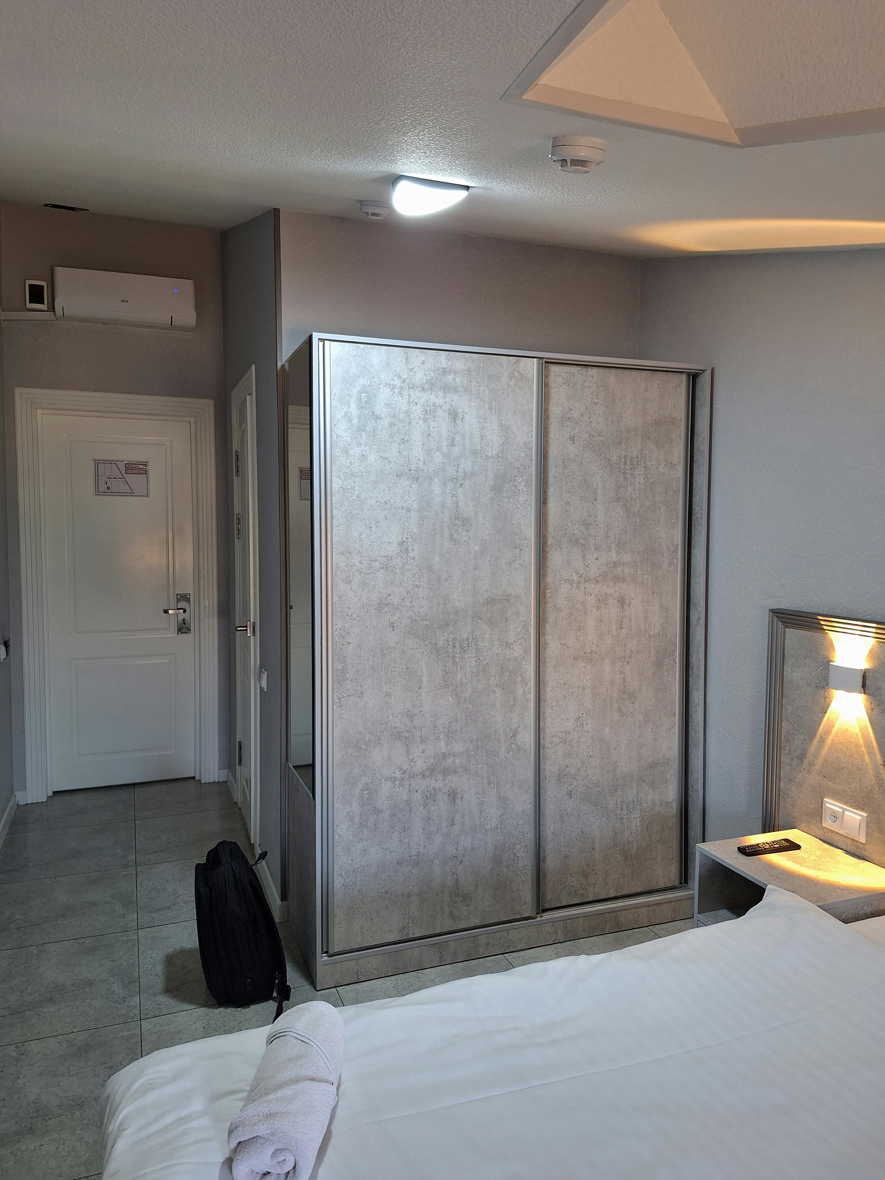 Фото Revel Hotel