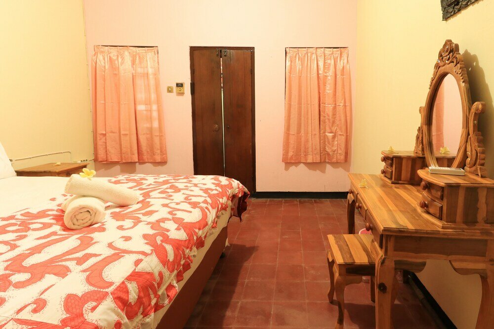 Фото Downtown Monkey Forest - Hostel