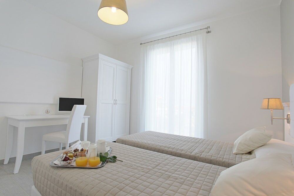 Фото Scala Dei Turchi Resort