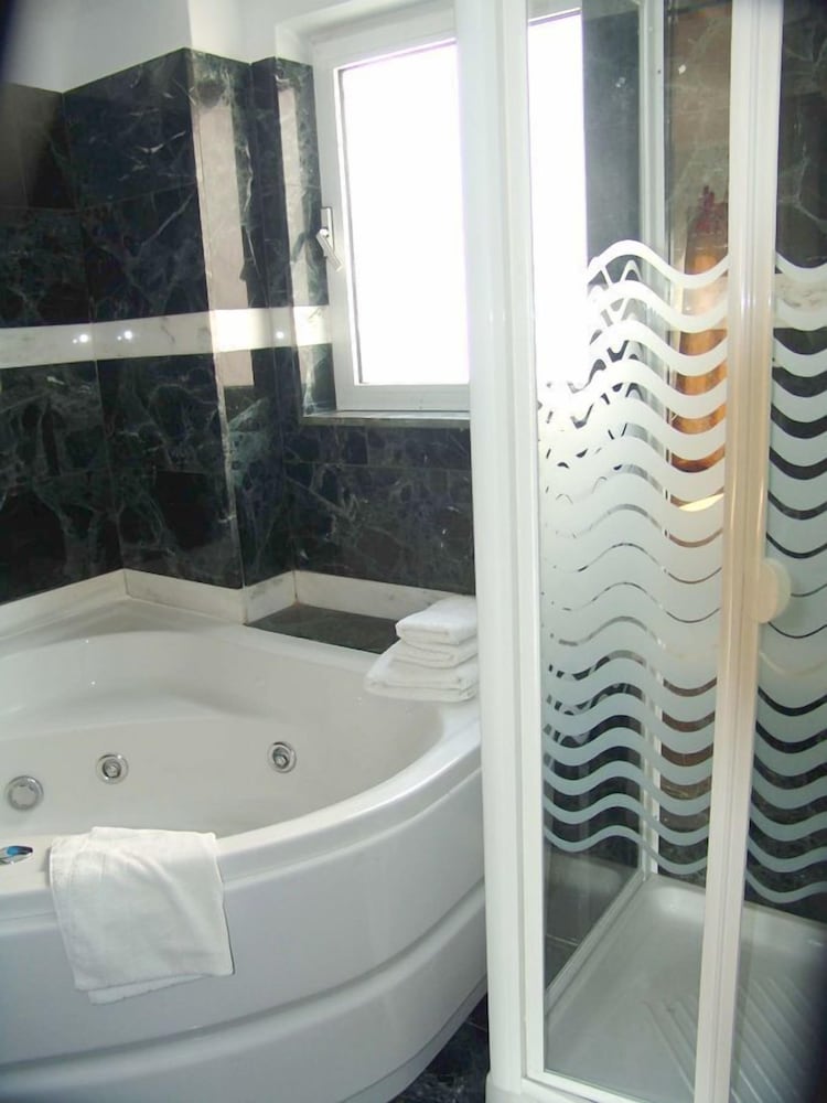 Фото Art Suites Athens