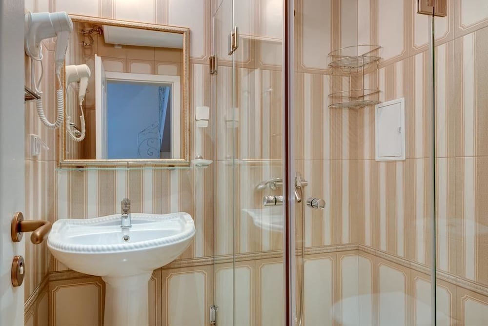 Фото Venera & Anastasia Palace Apartments