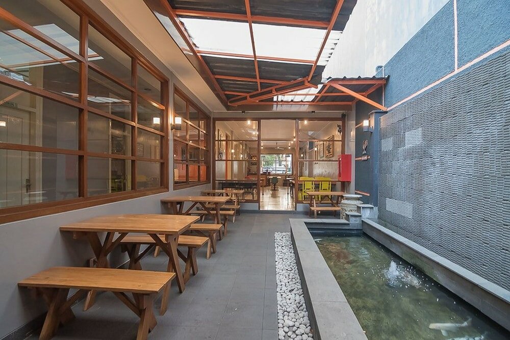 Фото RedDoorz plus near Museum Geologi Bandung