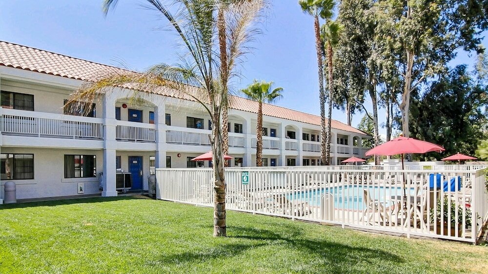 Фото Motel 6 Thousand Oaks Ca