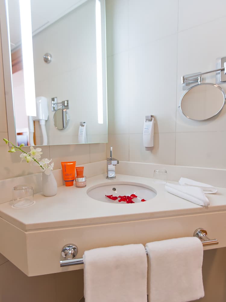 Фото Ibis Abu Dhabi Gate