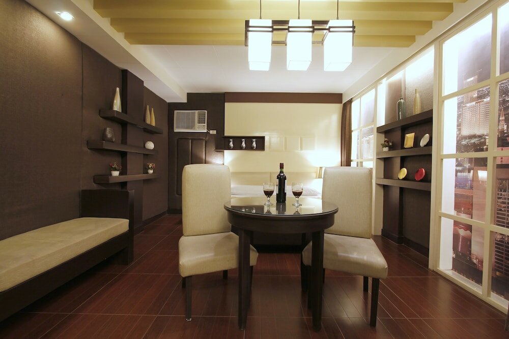 Фото Victoria Court North Edsa