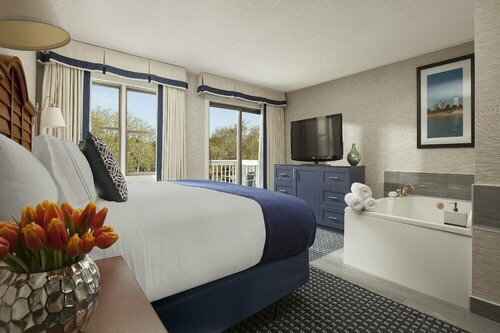 Гостиница Hyannis Harbor Hotel в Гианнисе