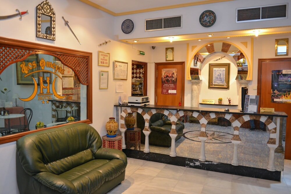 Фото Los Omeyas Hotel