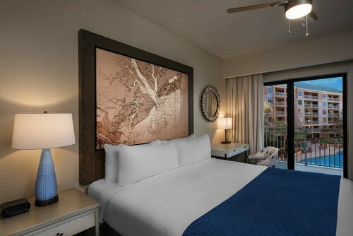 Гостиница Marriott's Barony Beach Club