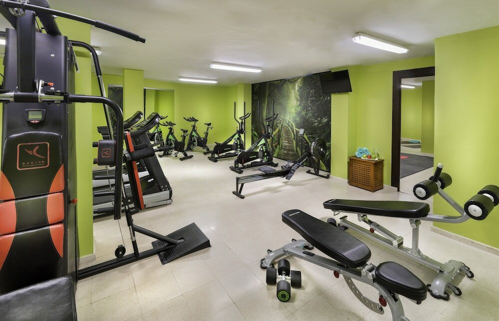Фото Regency Country Club Apartments Suites