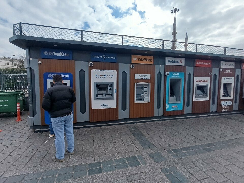 ATM Turkey Is Bank ATM, Istanbul, photo