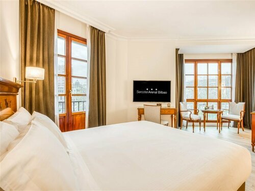Гостиница Sercotel Arenal Bilbao