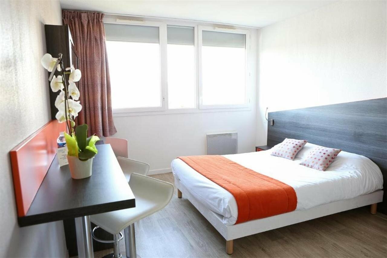 Фото Adonis Paris Sud