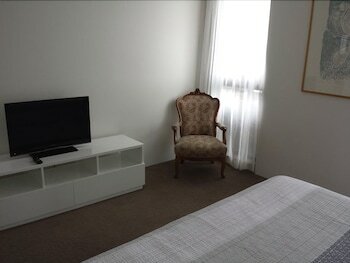 Фото Kirribilli Riverfront Apartments