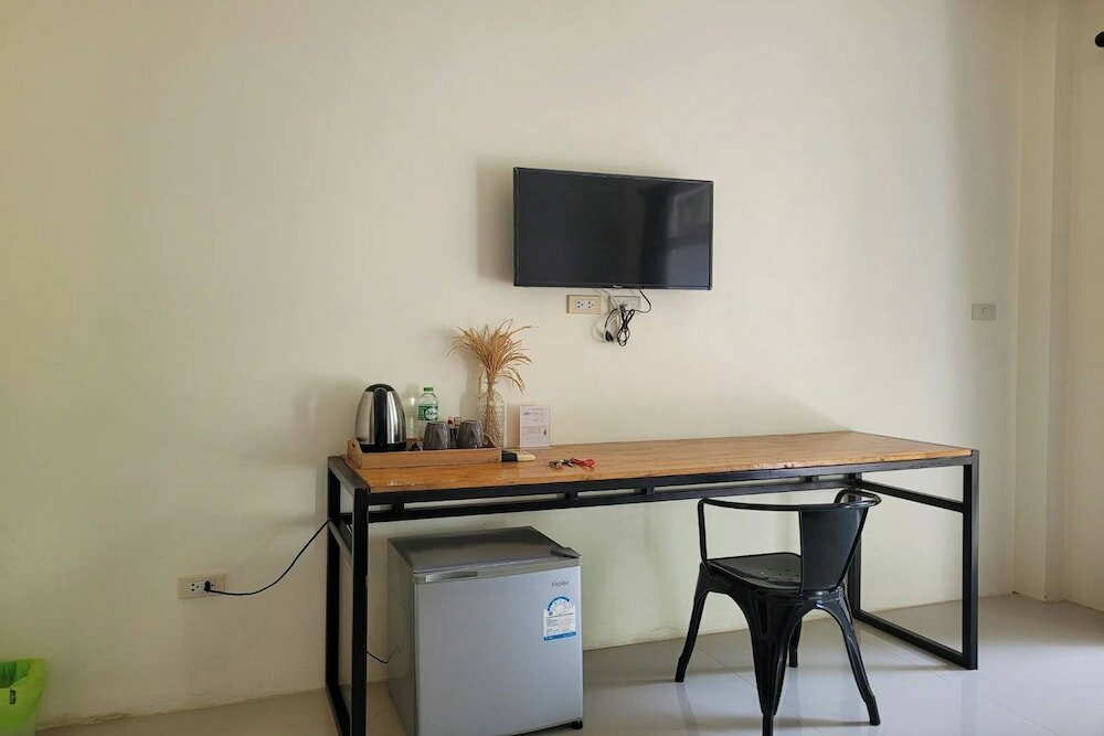 Фото Snooze Inn Phuket