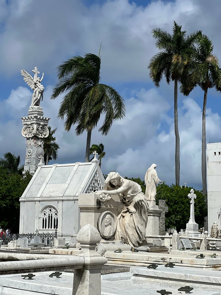 Landmark, attraction Christopher Columbus Cemetery, Havana, photo