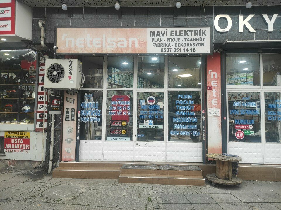 Electronic goods store Netelsan, Istanbul, photo