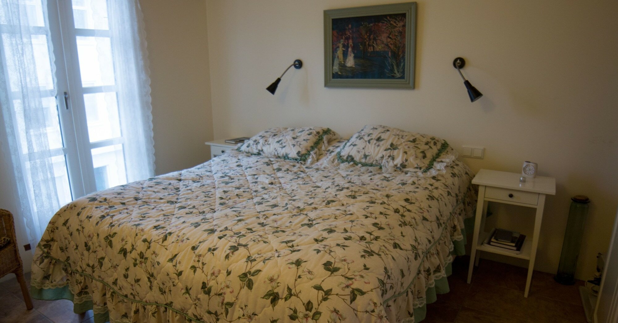 Фото Three Sisters Studio Apartments