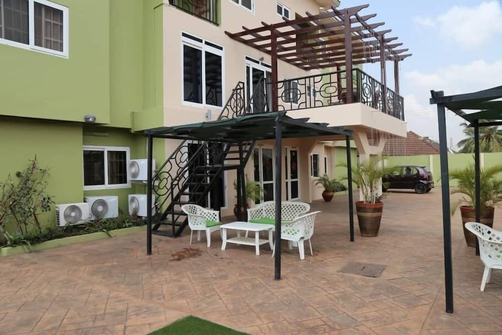 Фото Bella Luxury Hotel