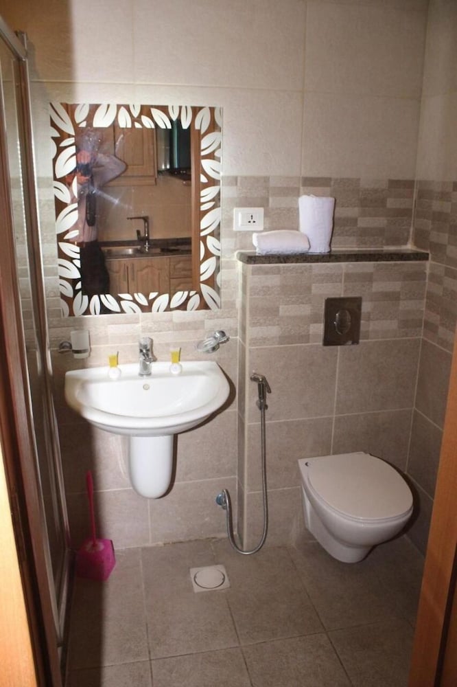 Фото Jewheret Alswefiah hotel suites