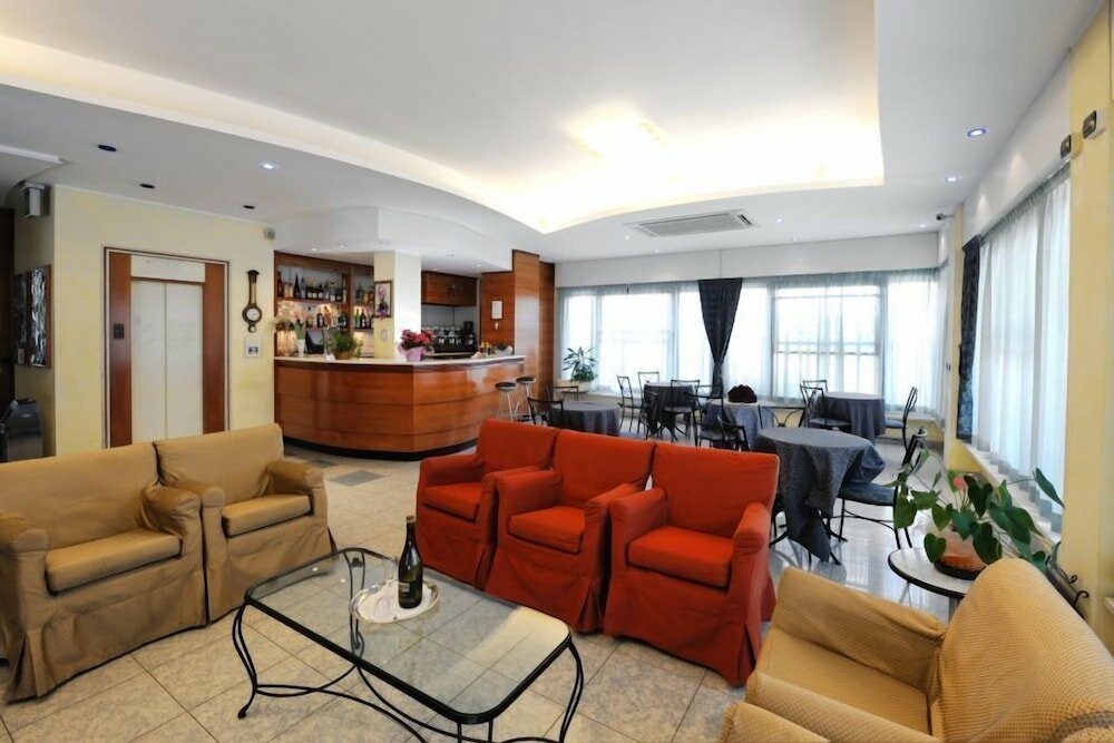 Фото Hotel Mirabel