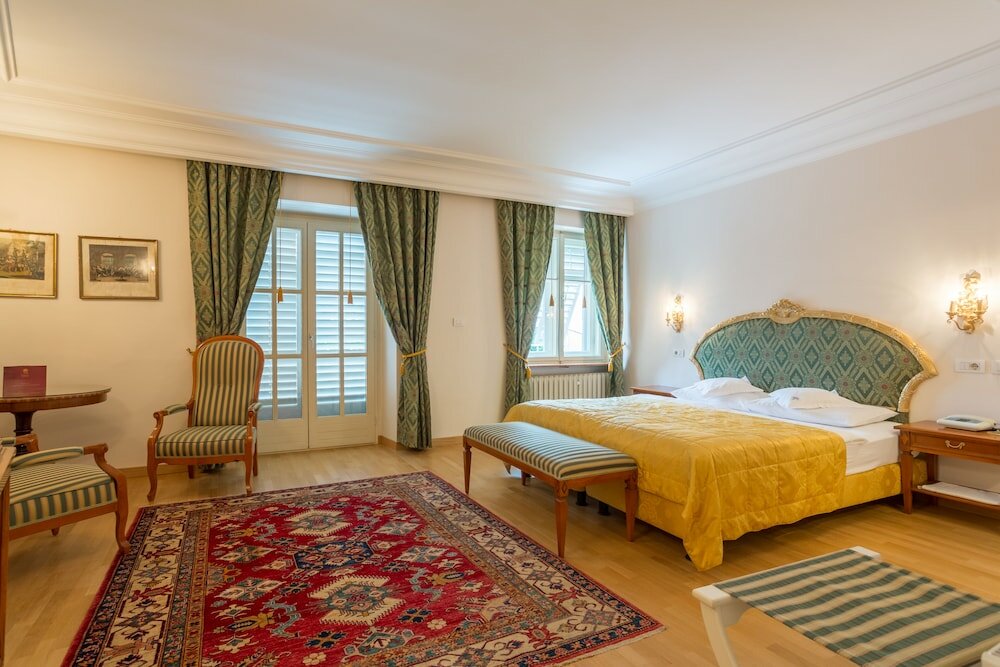 Фото Hotel Elephant