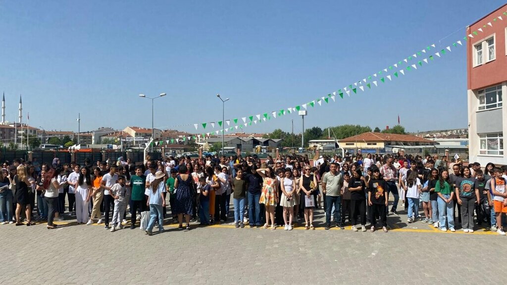 School Cemil Yildirim Secondary School, Ankara, photo