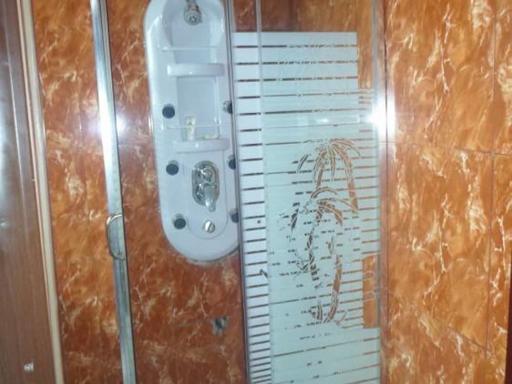 Фото De Heavens Royale Hotel & Towers