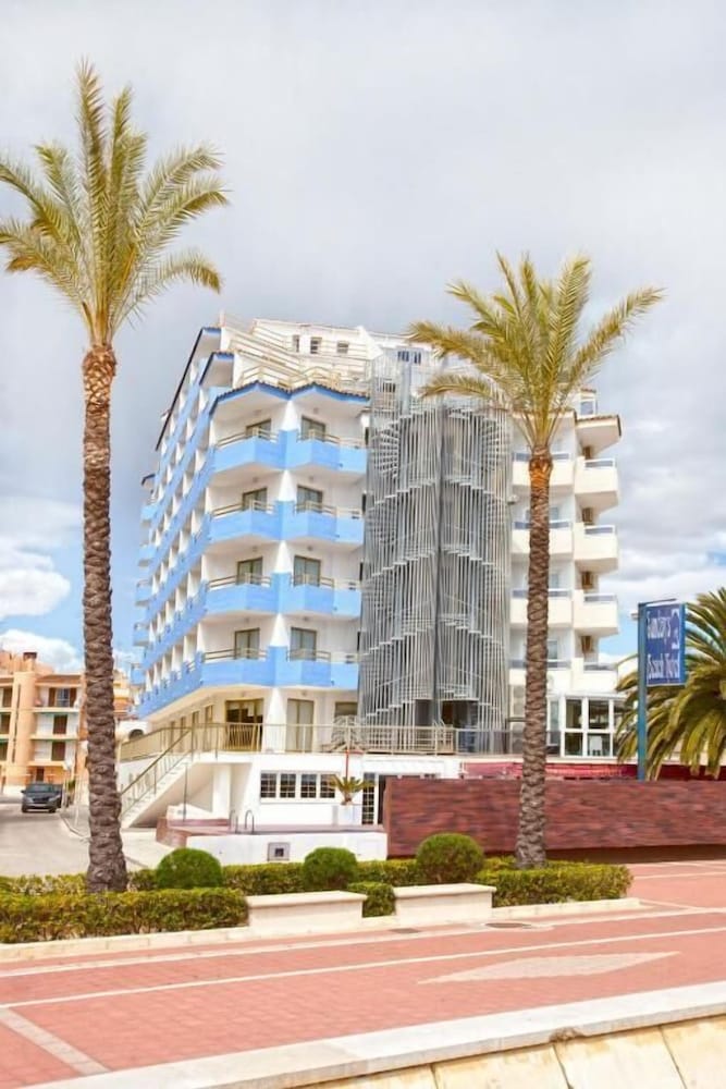 Фото Sunday's Beach