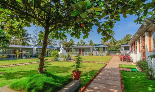 Гостиница Treebo Trend Lands End Beach Resort в Морджиме