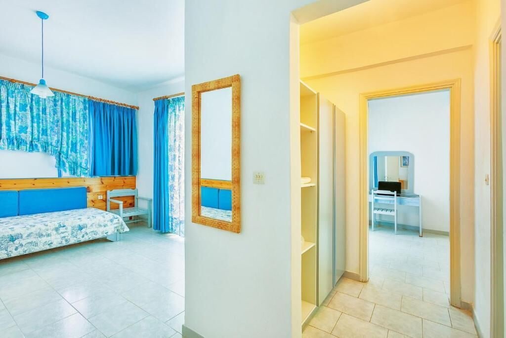 Фото Xenios Faros Apartments