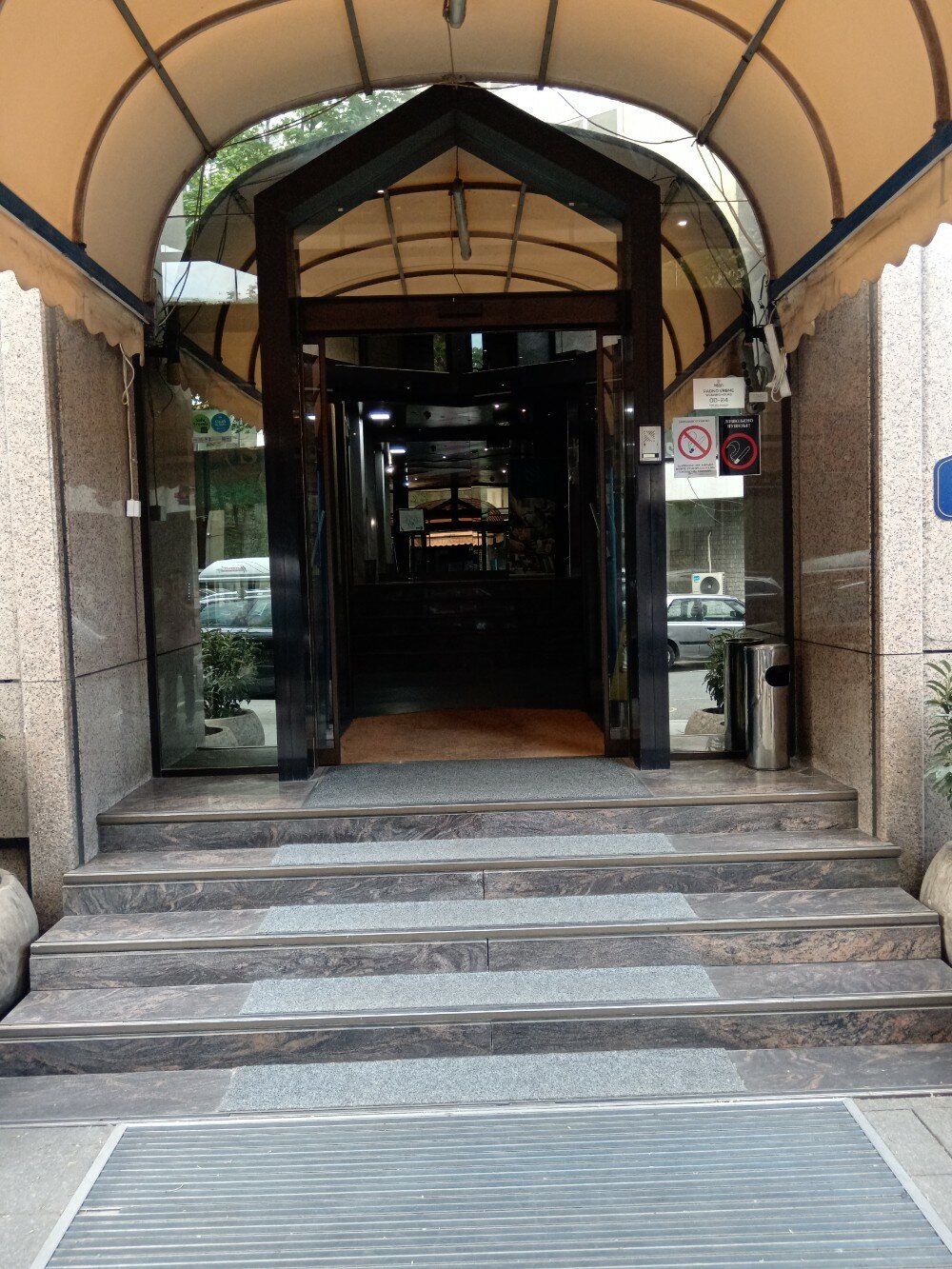 Фото Slavija Garni