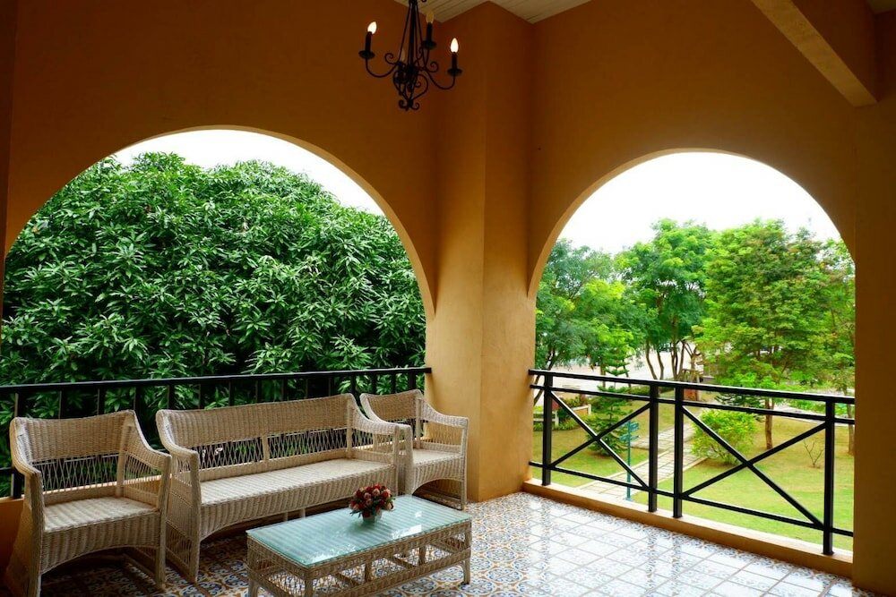 Фото Palazzo Pavone Gallery & Resort