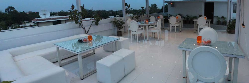 Фото Rockville House managed by Serai Boutique Hotel