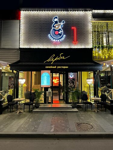 Әдемі жас есектердің қатысуымен онлайн порно қараңыз