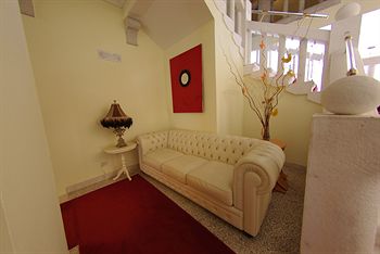 Фото Arbiana Hotel